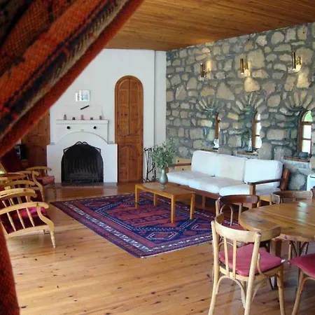 St John's House With Private Pool, Gardens & Sauna بيت للعطل سلجوك