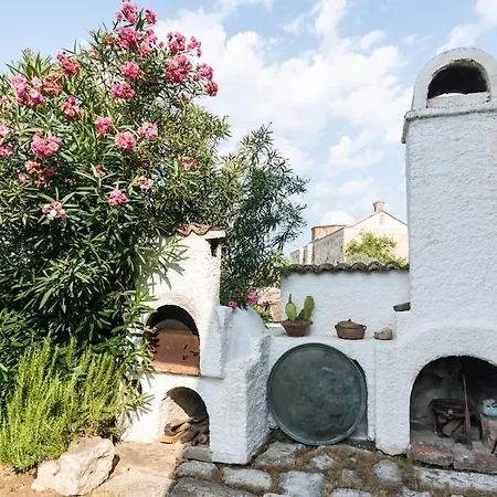 St John's House With Private Pool, Gardens & Sauna Ferienhaus Selçuk
