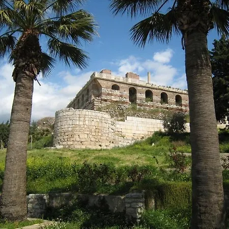 St John's House With Private Pool, Gardens & Sauna سلجوك