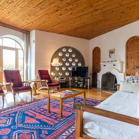 St John's House With Private Pool, Gardens & Sauna Ferienhaus *