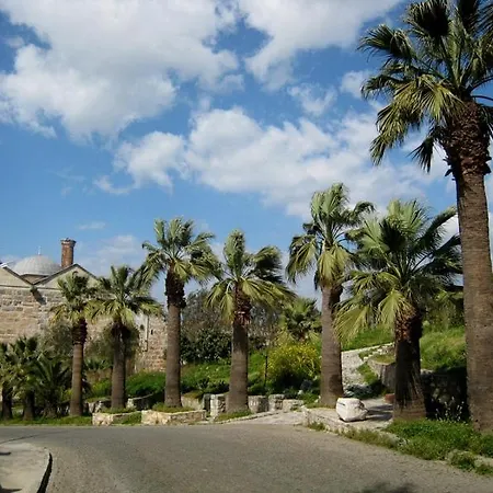 St John's House With Private Pool, Gardens & Sauna Ferienhaus