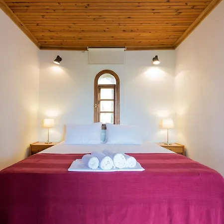 St John's House With Private Pool, Gardens & Sauna بيت للعطل *