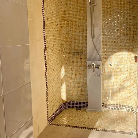 St John's House With Private Pool, Gardens & Sauna سلجوك