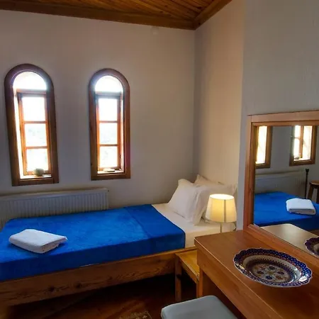 St John's House With Private Pool, Gardens & Sauna بيت للعطل