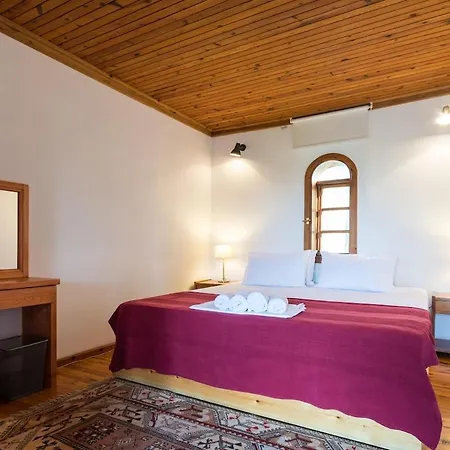 St John's House With Private Pool, Gardens & Sauna بيت للعطل