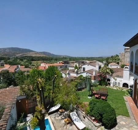 St John's House With Private Pool, Gardens & Sauna سلجوك